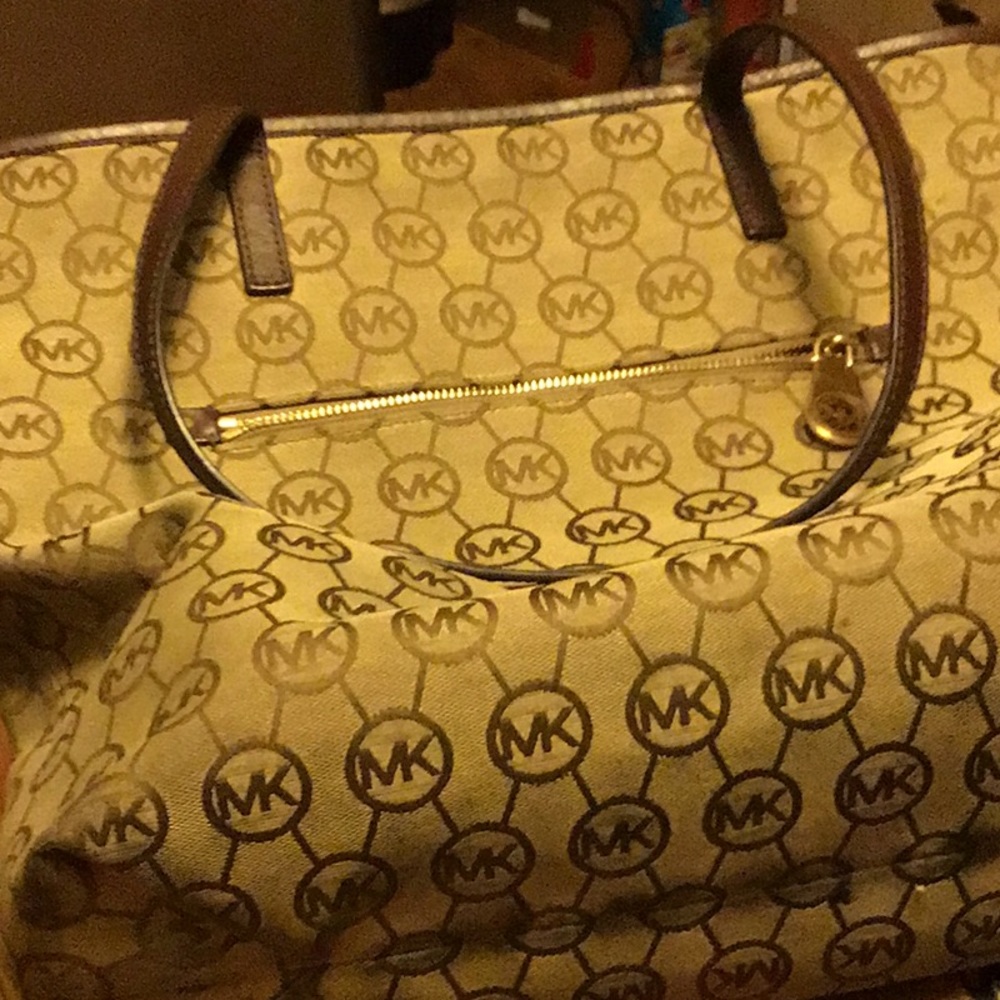 Michael Kors purse